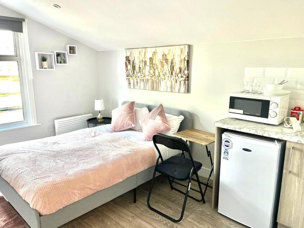 Southall Suites By Gh Stays Extérieur photo