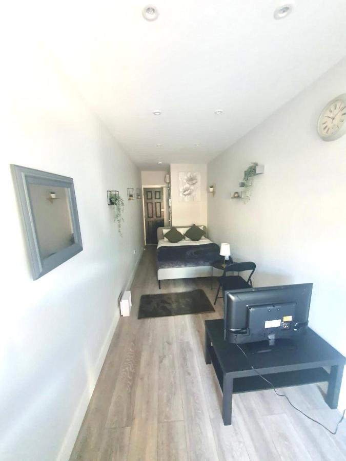 Southall Suites By Gh Stays Extérieur photo